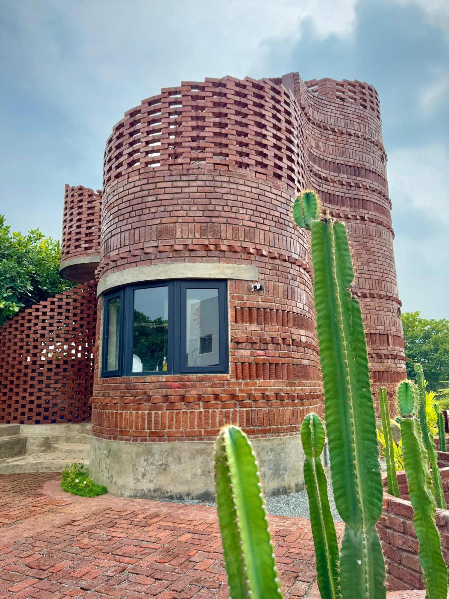 Pool Villa-House Of The Dancing Cactus ポンディシェリ エクステリア 写真